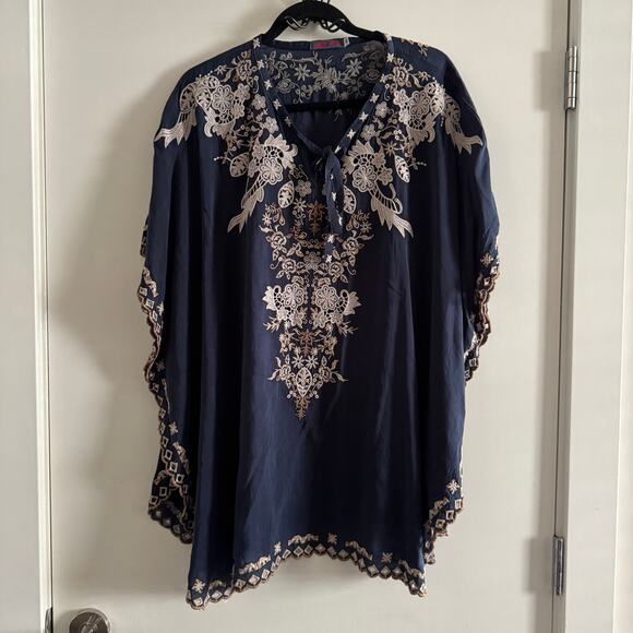 Johnny Was Egypt Eyelet Poncho Top Blue Embroidered Floral Short Sleeve Sz M - Picture 1 of 5